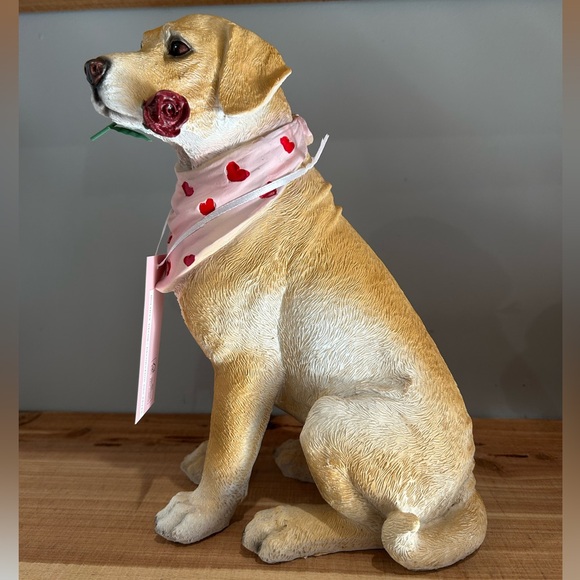 NWT Bella Lux Golden Labrador Valentine's Day Decor - Picture 3 of 6